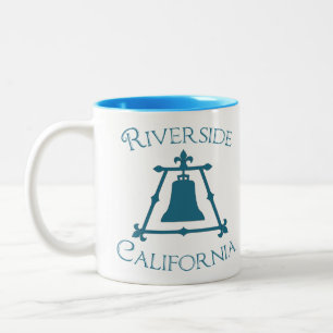 Riverside, California Raincross Fleur Design Tweekleurige Koffiemok