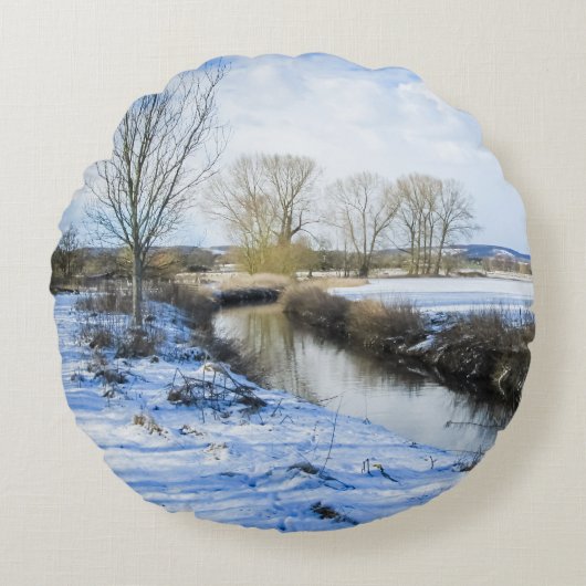 Riverside Engels Winter Walk - Gepersonaliseerd Rond Kussen (Voorkant)