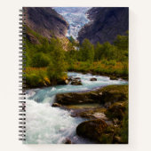 Rivier die stroomt uit de Briksdal-gletsjer Notitieboek (Voorkant)