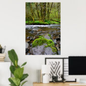 Rivier in groen bos, Oregon Poster (Thuiskantoor)