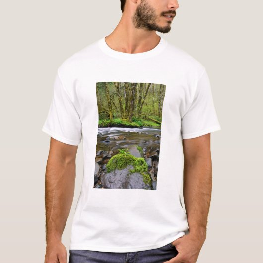 Rivier in groen bos, Oregon T-shirt (Voorkant)