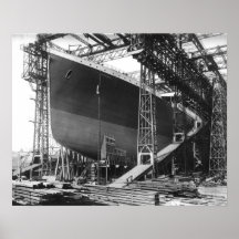 RMS Titanic op scheepswerf poster 16 x 20 inch