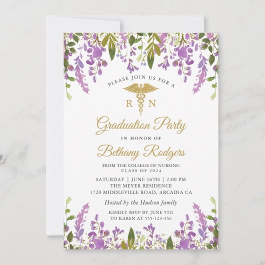 RN verpleegkunde afstudeerfoto met paarse bloemen  Kaart (Achterkant)