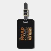 Road to My Heart Paved in Paw Prints Hondenliefheb Bagagelabel (Voorkant verticaal)