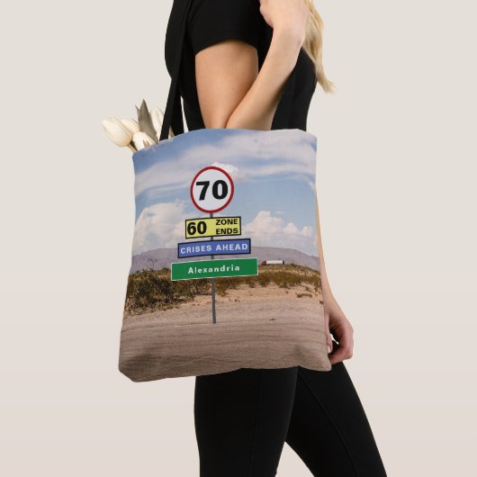 Road Trip 70th Birthday Funny Signs Jouw naam toev Tote Bag (Dichtbij)