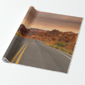 Road trip zonsondergang cadeaupapier (Uitgerold)