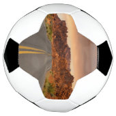 Road trip zonsondergang voetbal (Gedraaid)