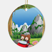 RoadtripMensen die langs het groene bos rijden Keramisch Ornament (Links)