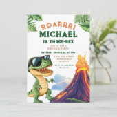 Roar Boy Three-Rex Dinosaur Volcano 3e verjaardag Kaart (Staand voorkant)