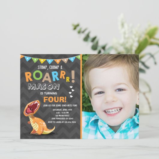ROAR Dinosaur Dino Birthday Party Invitation Kaart (Staand voorkant)