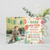 Roar In Vier Dinosaurus 4e Verjaardag Party Foto Kaart (Staand voorkant)