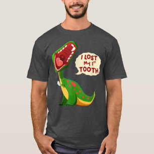 Roaring Dinosaur ik heb mijn eerste tatoeste grapp T-shirt
