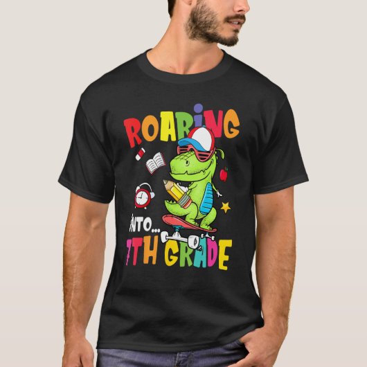 Roaring Into 7th Grade Dinosaur Boys Kids Back To  T-shirt (Voorkant)