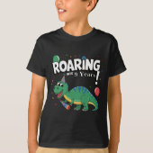Roaring Into Birthday Kinder Cool T-shirt (Voorkant)
