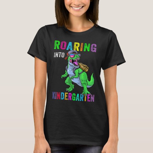 Roaring Into Kindergarten Dinosaur 1st Day Back To T-shirt (Voorkant)
