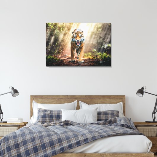 Roaring Tiger In het Oerwoud Fine Art 36x24 Canvas Afdruk (Insitu (Slaapkamer))