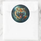 Roaring Tiger Moonlit Oerwoud Ronde Sticker (Tas)