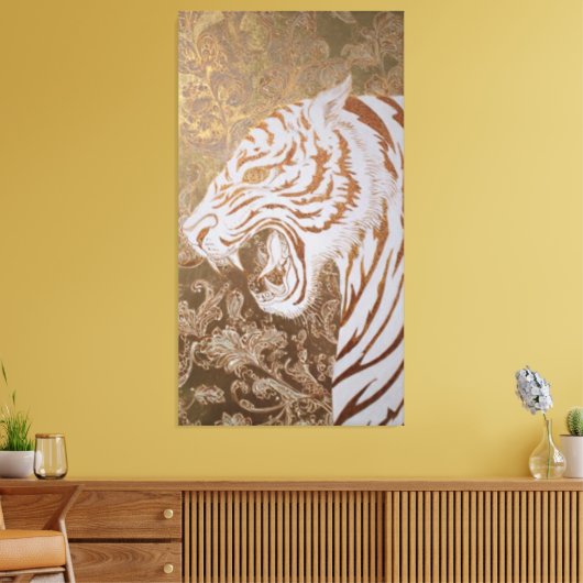 Roaring White Tiger Canvas – Ornate Gold Artwork (Insitu (Woonkamer))