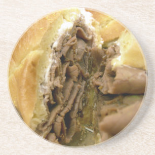 Roast beef sandwich met crèmegeit zandsteen onderzetter