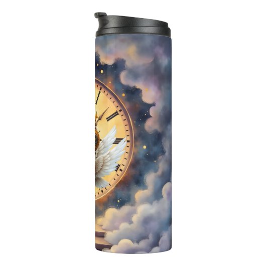 Robby the Winged Timekeeper – Wings of Time Series Thermosbeker (Geroteerd rechts)