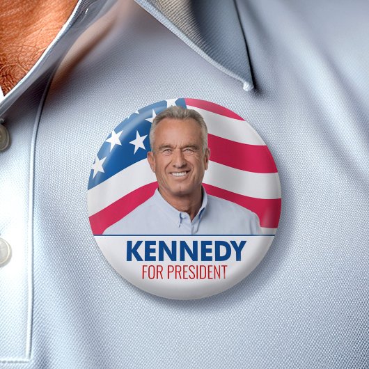 Robert F Kennedy JR 2024 - met vlag achtergrond Ronde Button 5,7 Cm