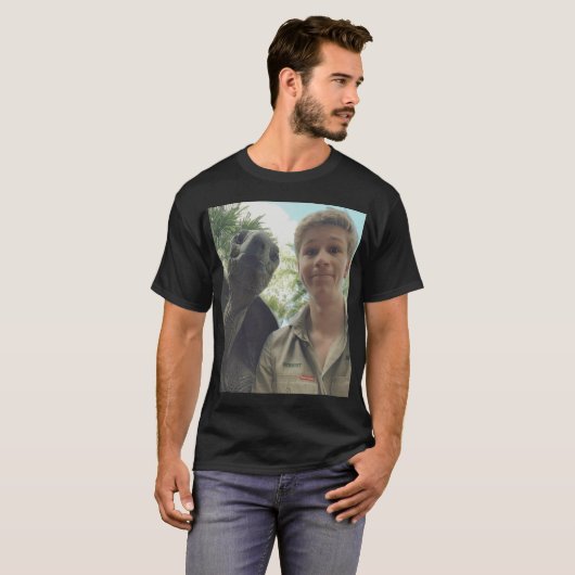 Robert Irwin withurtle boy T-shirt (Voorkant volledig)