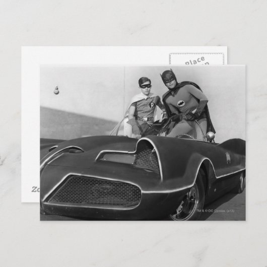Robin en Batman staan in Batmobile Briefkaart (Voorkant / Achterkant)