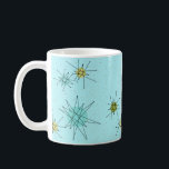 Robin's Egg Blue Atomic Starbursts Mok<br><div class="desc">Dit Robin's Egg Blue Iconic Atomic Starbursts patroon van de Mok kenmerkt iconische atomaire starbursts. Dat klopt! De oude school, robin's eitblauwe achtergrond met gouden spugen, is de perfecte achtergrond voor de levendige turquoise, het kalkselderij en de kitschy peren groene cirkels. De vlekken van kleur worden sporadisch geplaatst in diverse...</div>