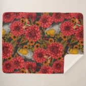 Robins in de herfsttuin, rode dahlias op zwart sherpa deken (Voorkant (horizontaal))