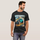 Robot met een surfplank bovenop een oldtimer t-shirt (Voorkant volledig)