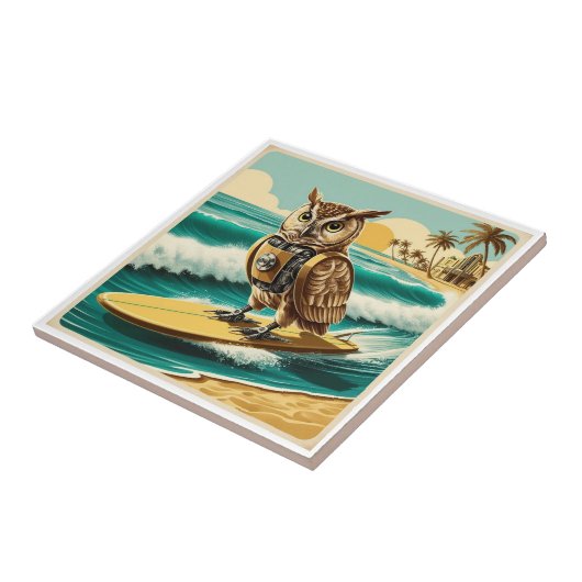  Robot Uil surfen op het strand Tegeltje (Zijkant)