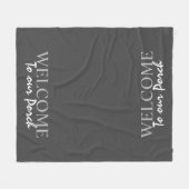 Robuust donkergrijs Onthaal aan ons manuscript van Fleece Deken (Voorkant (Horizontaal))