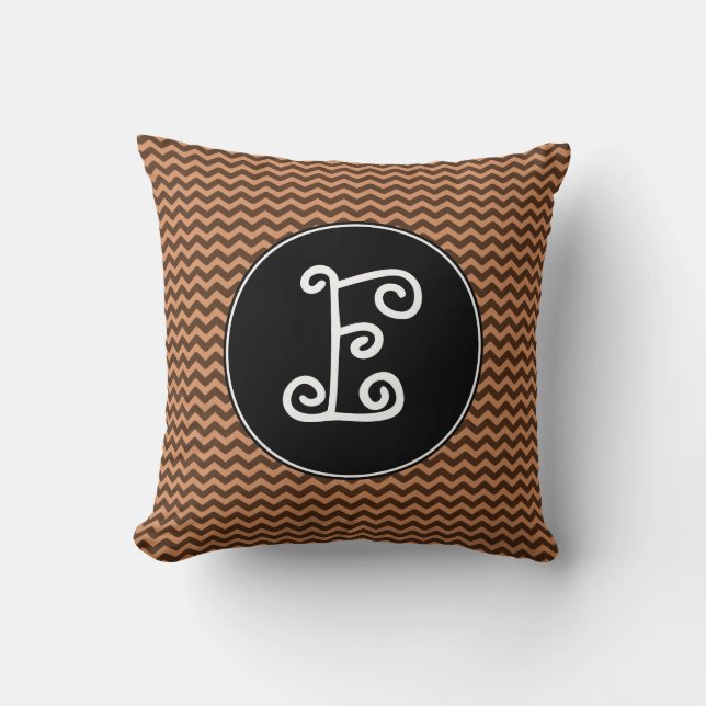 Robuust licht bruin en donkerbruin avy patroon kussen (Voorkant)