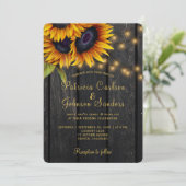 Robuust licht gouden zonnebloemen met een bruinhou kaart (Staand voorkant)