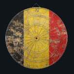 Robuuste  Belgische vlag Dartbord<br><div class="desc">Dit ruwe ontwerp is voorzien van een versleten en verouderde vlag van België. Het robuuste patroon heeft grote schuine tekens en grove texturen die het een ,  versleten blik geven. Dit stijlvolle en vette vlagontwerp is een perfecte manier om je Belgische patriottisme af te shows.</div>