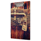 Robuuste houten deur met antiek remslot klembord (Links)