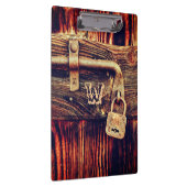 Robuuste houten deur met antiek remslot klembord (Rechts)