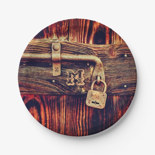 Robuuste houten deur met antiek remslot papieren bordje (Voorkant)