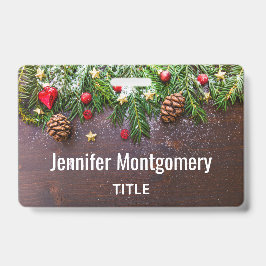 Robuuste kersttafel met pine en sneeuw badge