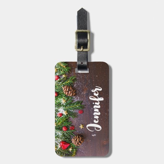 Robuuste kersttafel met pine en sneeuw bagagelabel (Voorkant verticaal)