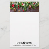 Robuuste kersttafel met pine en sneeuw briefpapier (Voorkant)