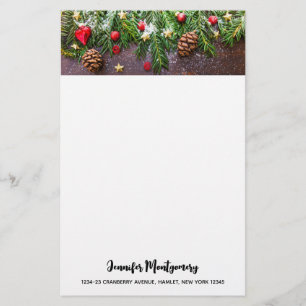 Robuuste kersttafel met pine en sneeuw briefpapier