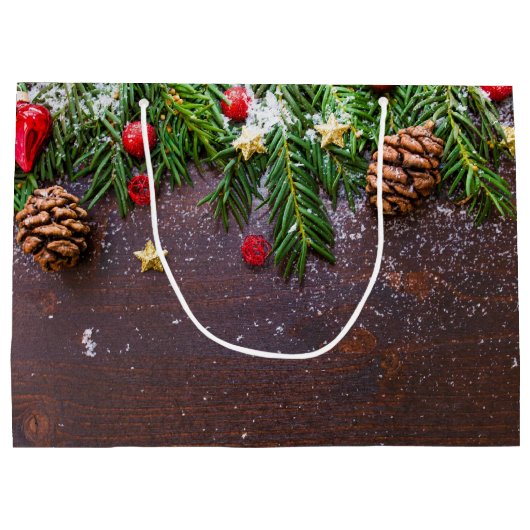 Robuuste kersttafel met pine en sneeuw groot cadeauzakje (Achterkant)