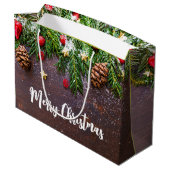 Robuuste kersttafel met pine en sneeuw groot cadeauzakje (Achterkant Gekanteld)