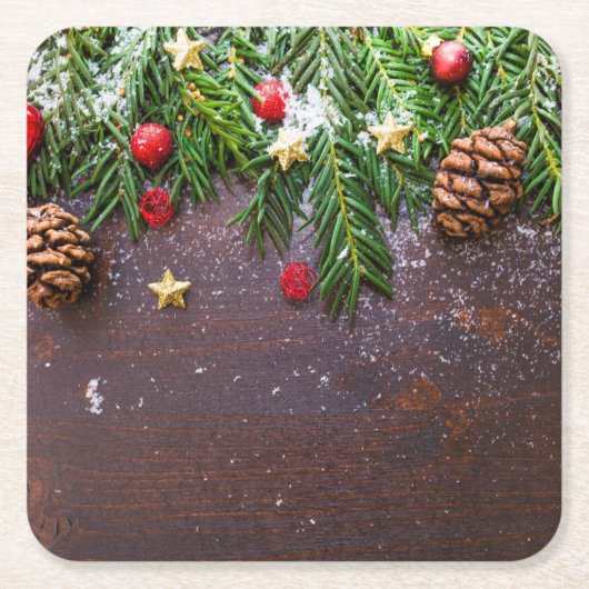 Robuuste kersttafel met pine en sneeuw kartonnen onderzetters (Voorkant)