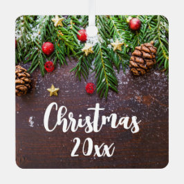 Robuuste kersttafel met pine en sneeuw metalen ornament