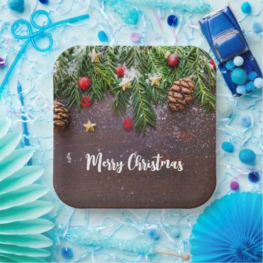 Robuuste kersttafel met pine en sneeuw papieren bordje (Feest)