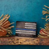 Robuuste politiefunctionarissen gebeden met een bl fotoplaat (Zijkant)