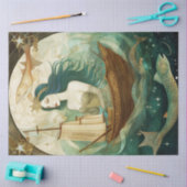 Robuuste primitieve vrouw met ontkoppeling van vis tissuepapier (Craft)