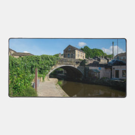 Rochdale Canal, Luddendenfoot Bureaumat